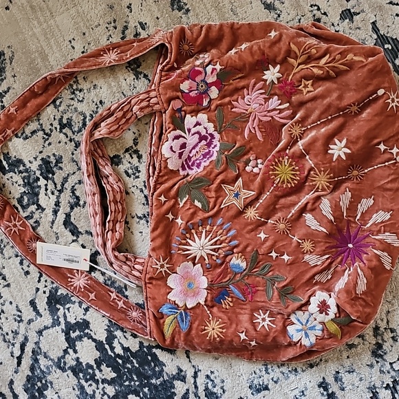 Johnny Was Celestin Velvet Tote  - Rare - EUC -  Price Firm - Picture 9 of 17